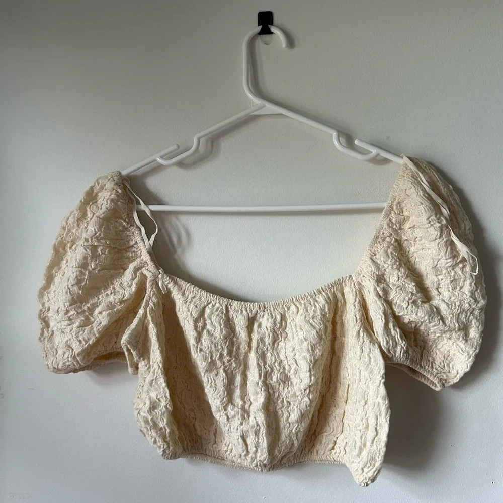 Zara Balloon Puff Sleeve ‎ Cropped Top - Picture 2 of 3